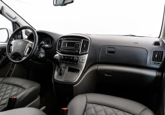 Подержанный автомобиль Hyundai H-1 2020 года (9 фото)