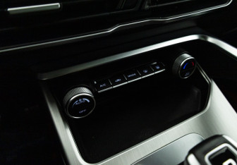 Подержанный автомобиль Geely Coolray 2021 года (15 фото)