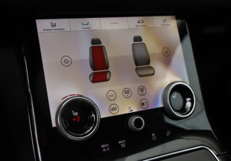 Подержанный автомобиль Land Rover Range Rover Velar 2018 года (19 фото)
