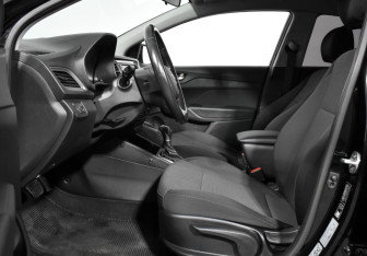 Подержанный автомобиль Hyundai Solaris Sedan 2019 года (10 фото)