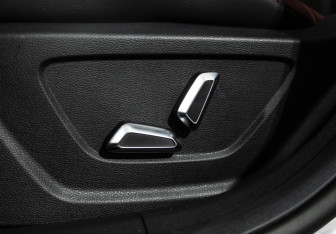 Подержанный автомобиль Geely Coolray 2023 года (16 фото)