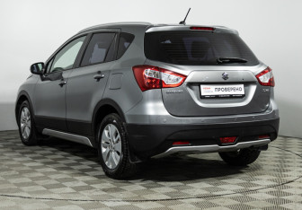 Подержанный автомобиль Suzuki SX4 Hatchback 2014 года (7 фото)