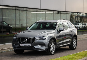 Подержанный автомобиль Volvo XC60 2020 года (3 фото)