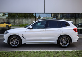 Подержанный автомобиль BMW X3 2019 года (8 фото)