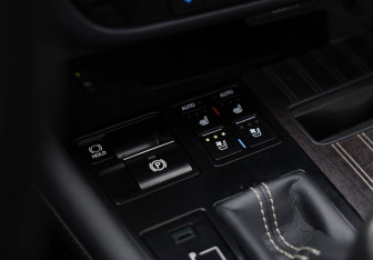 Подержанный автомобиль Lexus RX 2021 года (19 фото)