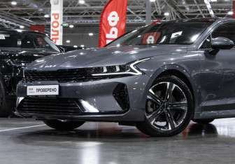 Подержанный автомобиль Kia K5 2023 года (2 фото)