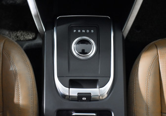 Подержанный автомобиль Land Rover Discovery Sport 2018 года (12 фото)