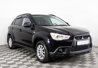 Подержанный автомобиль Mitsubishi ASX 2012 года (3 фото)