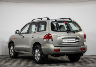 Подержанный автомобиль Hyundai Santa Fe 2007 года (7 фото)