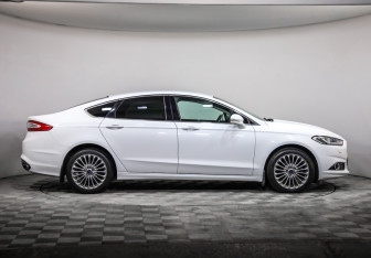 Подержанный автомобиль Ford Mondeo Sedan 2016 года (4 фото)