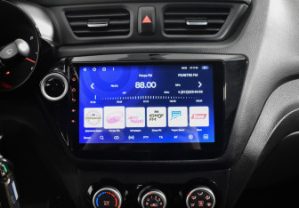 Подержанный автомобиль Kia Rio Sedan 2015 года (16 фото)