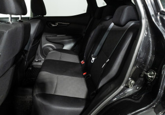 Подержанный автомобиль Nissan Qashqai 2016 года (10 фото)