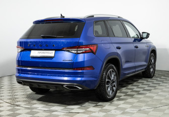 Подержанный автомобиль Skoda Kodiaq 2023 года (5 фото)