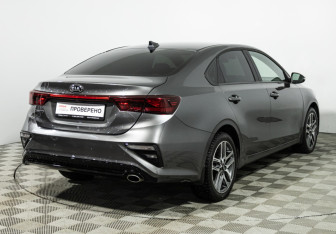 Подержанный автомобиль Kia Cerato Sedan 2020 года (5 фото)