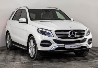 Подержанный автомобиль Mercedes-Benz GLE 2015 года (4 фото)
