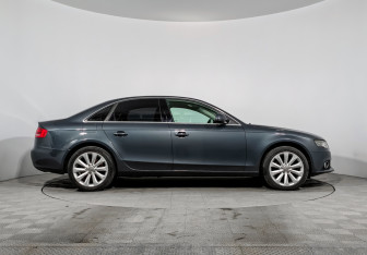 Подержанный автомобиль Audi A4 Sedan 2008 года (4 фото)