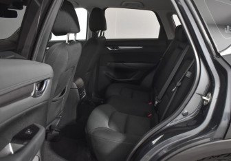 Подержанный автомобиль Mazda CX-5 2017 года (12 фото)