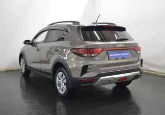 Подержанный автомобиль Kia Rio Hatchback 2021 года (7 фото)