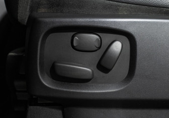 Подержанный автомобиль Land Rover Discovery 2014 года (15 фото)