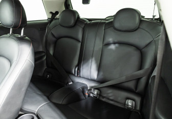 Подержанный автомобиль MINI Hatch 2020 года (10 фото)