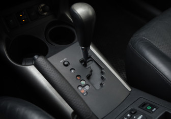 Подержанный автомобиль Toyota RAV4 2012 года (20 фото)