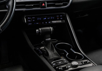 Подержанный автомобиль Kia K5 2021 года (14 фото)
