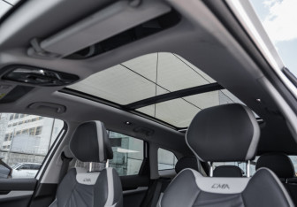 Подержанный автомобиль Geely Atlas 2024 года (30 фото)