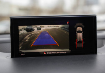 Подержанный автомобиль Audi Q7 2017 года (19 фото)