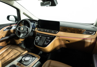 Подержанный автомобиль Hongqi HQ9 2022 года (9 фото)