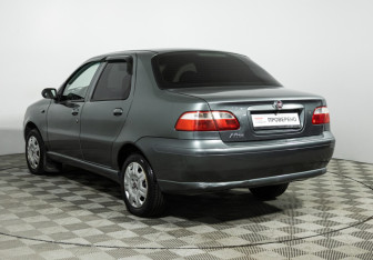 Подержанный автомобиль Fiat Albea 2011 года (7 фото)
