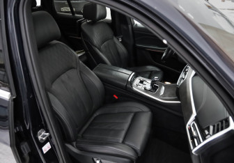 Подержанный автомобиль BMW X5 2019 года (29 фото)