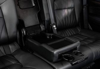 Подержанный автомобиль Toyota Land Cruiser Suv 2020 года (32 фото)