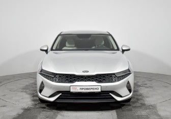 Подержанный автомобиль Kia K5 2021 года (2 фото)