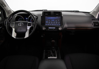 Подержанный автомобиль Toyota Land Cruiser Prado 2016 года (9 фото)