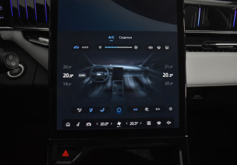 Подержанный автомобиль Geely Atlas 2024 года (19 фото)