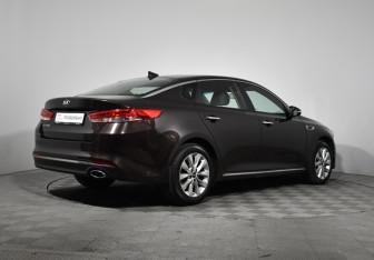 Подержанный автомобиль Kia Optima Sedan 2017 года (5 фото)