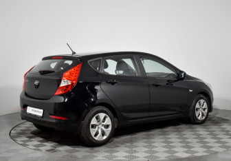 Подержанный автомобиль Hyundai Solaris Hatchback 2016 года (5 фото)