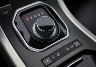 Подержанный автомобиль Land Rover Range Rover Evoque 2012 года (21 фото)