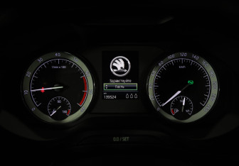 Подержанный автомобиль Skoda Karoq 2020 года (11 фото)