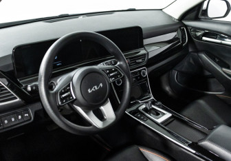 Подержанный автомобиль Kia Seltos 2024 года (11 фото)