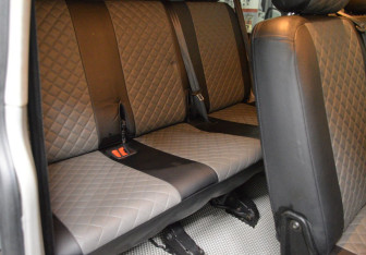 Подержанный автомобиль Volkswagen Caravelle 2012 года (11 фото)