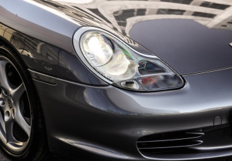 Подержанный автомобиль Porsche Boxster 2004 года (6 фото)