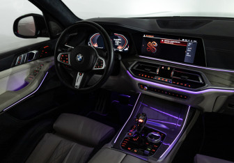 Подержанный автомобиль BMW X7 2020 года (14 фото)
