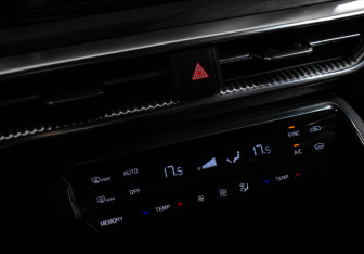 Подержанный автомобиль Kia K5 2021 года (17 фото)