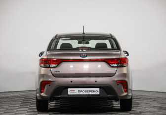 Подержанный автомобиль Kia Rio Sedan 2020 года (6 фото)