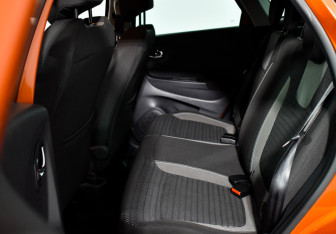 Подержанный автомобиль Renault Kaptur 2018 года (13 фото)