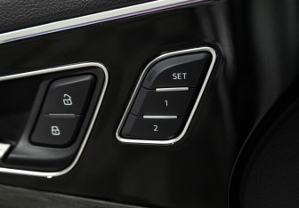 Подержанный автомобиль Audi Q7 2019 года (20 фото)