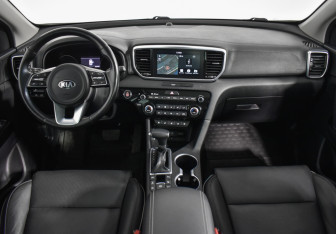 Подержанный автомобиль Kia Sportage 2018 года (13 фото)