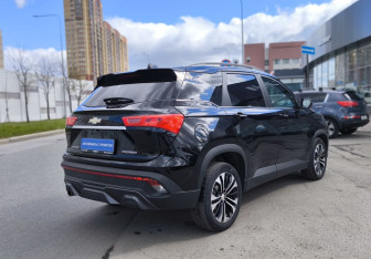 Подержанный автомобиль Chevrolet Captiva 2022 года (4 фото)