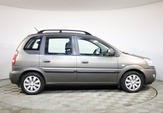 Подержанный автомобиль Hyundai Matrix 2009 года (4 фото)